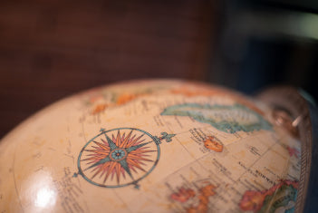 Maps vs Globes: Key Differences